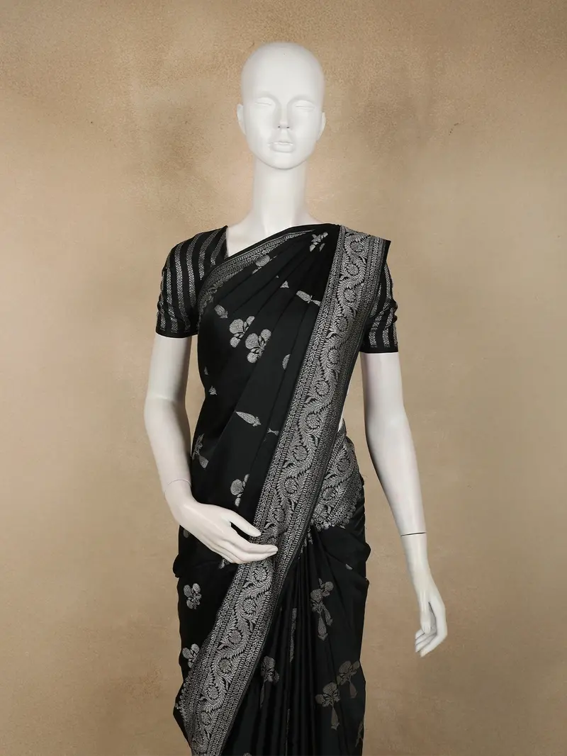 Jet Black Floral Zari Woven Design Pure Banarasi Silk Saree With Zari Border 2