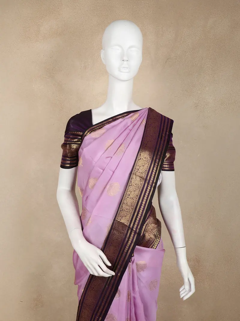 Lavender Butta Woven Kanchipuram Silk Saree With Zari Border 2
