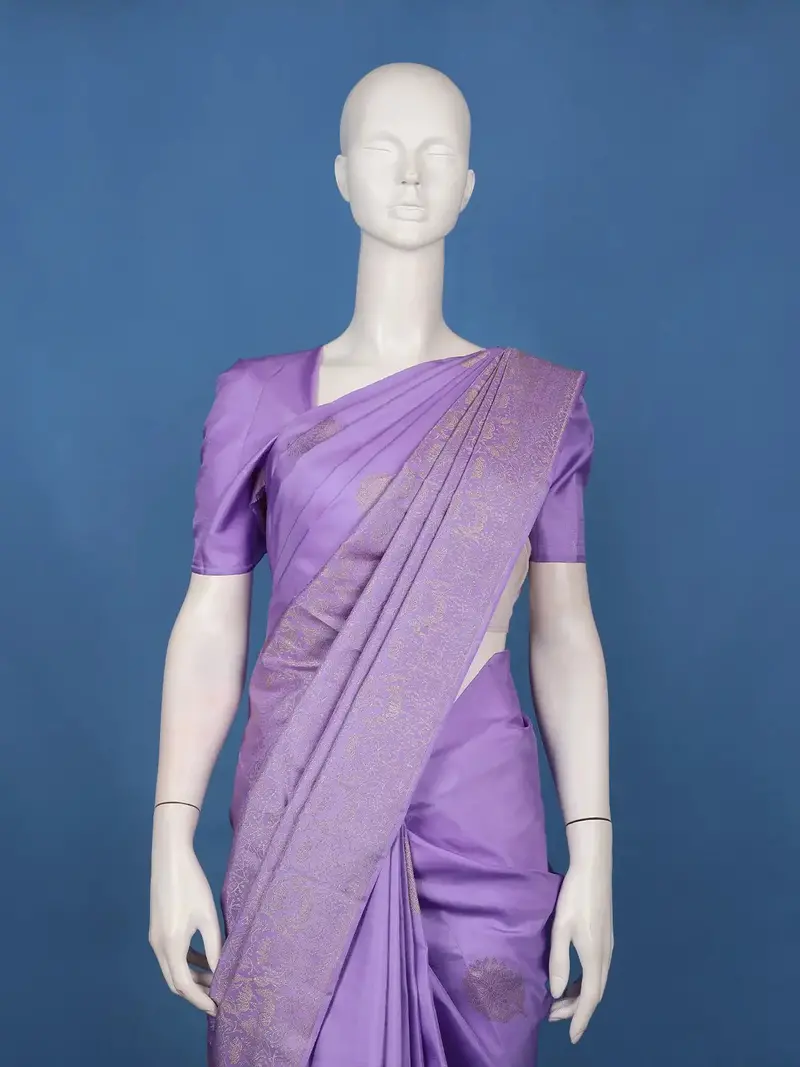 Lavender Floral Woven Pure Kanchipuram Silk Saree 2