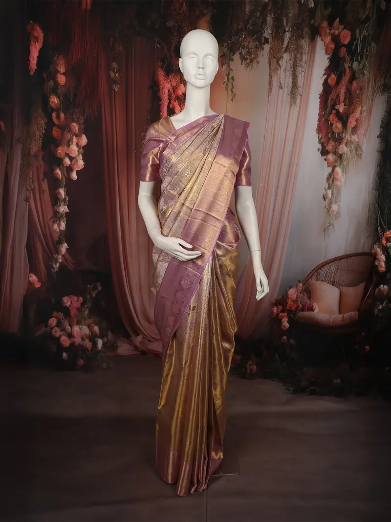 Lavender Paisley Zari Woven Design Pure Kanchipuram Silk Saree With Zari Border 1