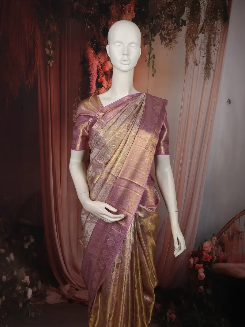 Lavender Paisley Zari Woven Design Pure Kanchipuram Silk Saree With Zari Border 2