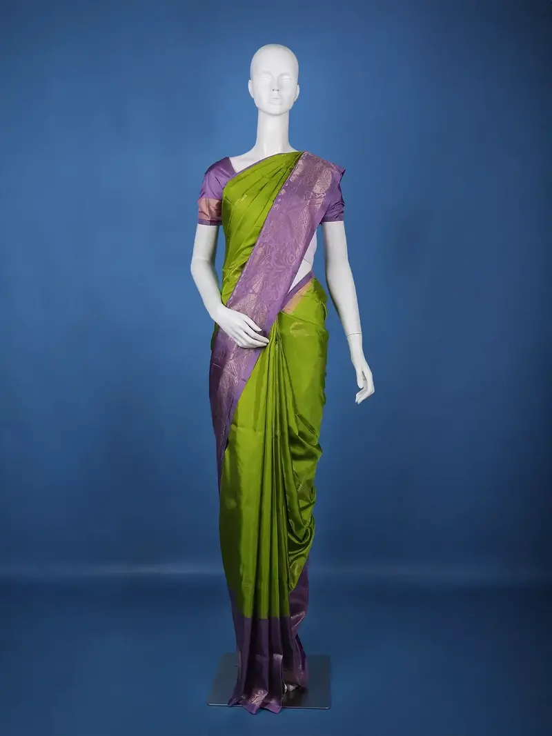 Leaf Green Floral Design Zari Woven Soft Silk Saree 1