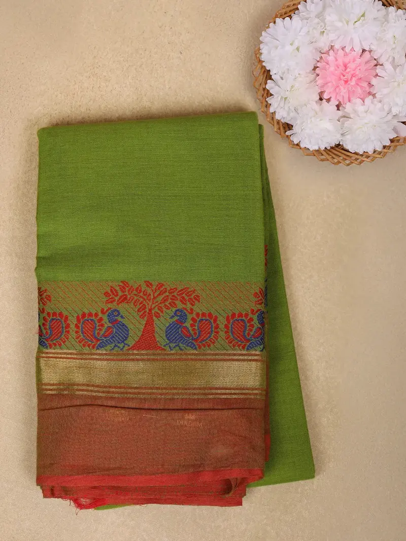 Leaf Green Solid Design Cotton Saree With Contrast Border 1