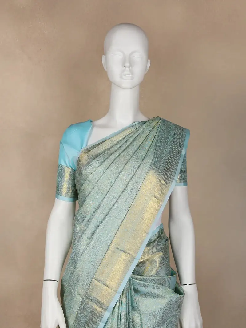 Light Blue Diamond Woven Pure Kanchipuram Silk Saree 2