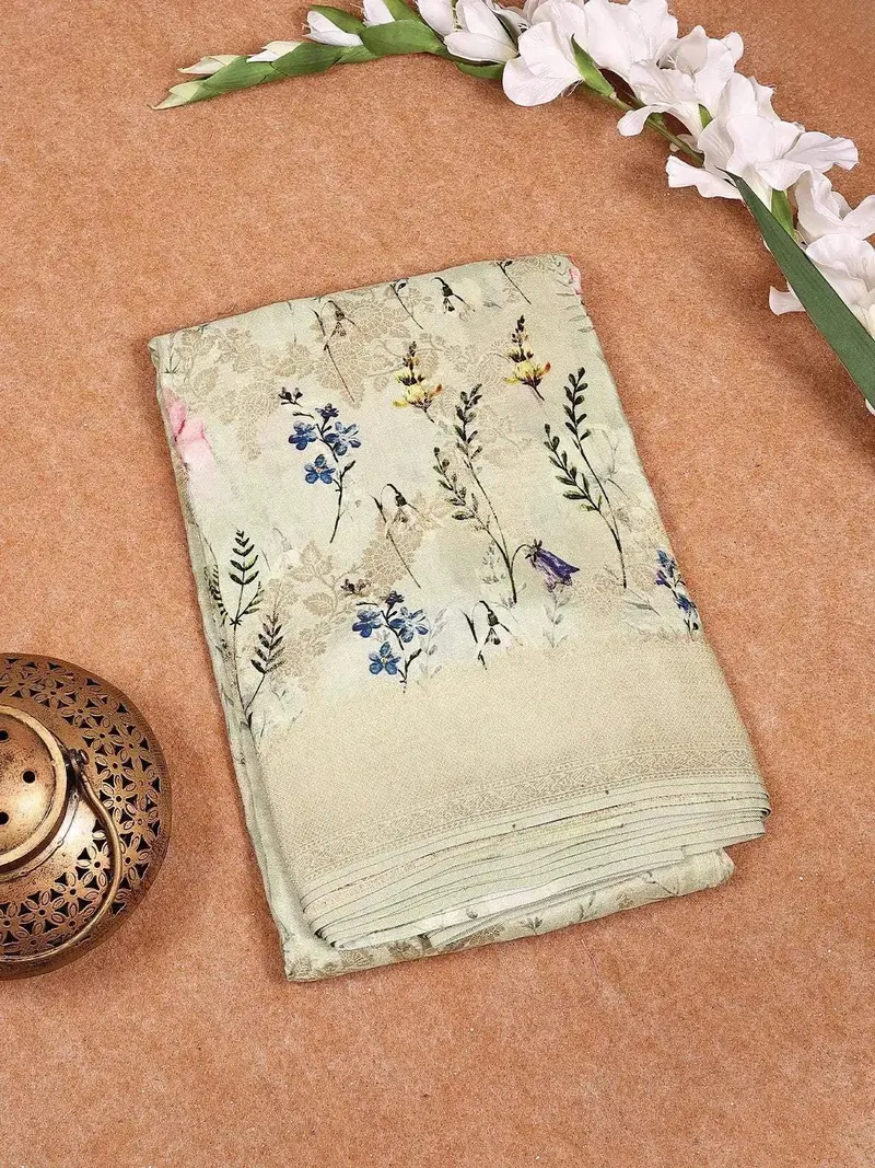 Light Green Banarasi Saree With Flower And Leaf Design With Zari Border 1
