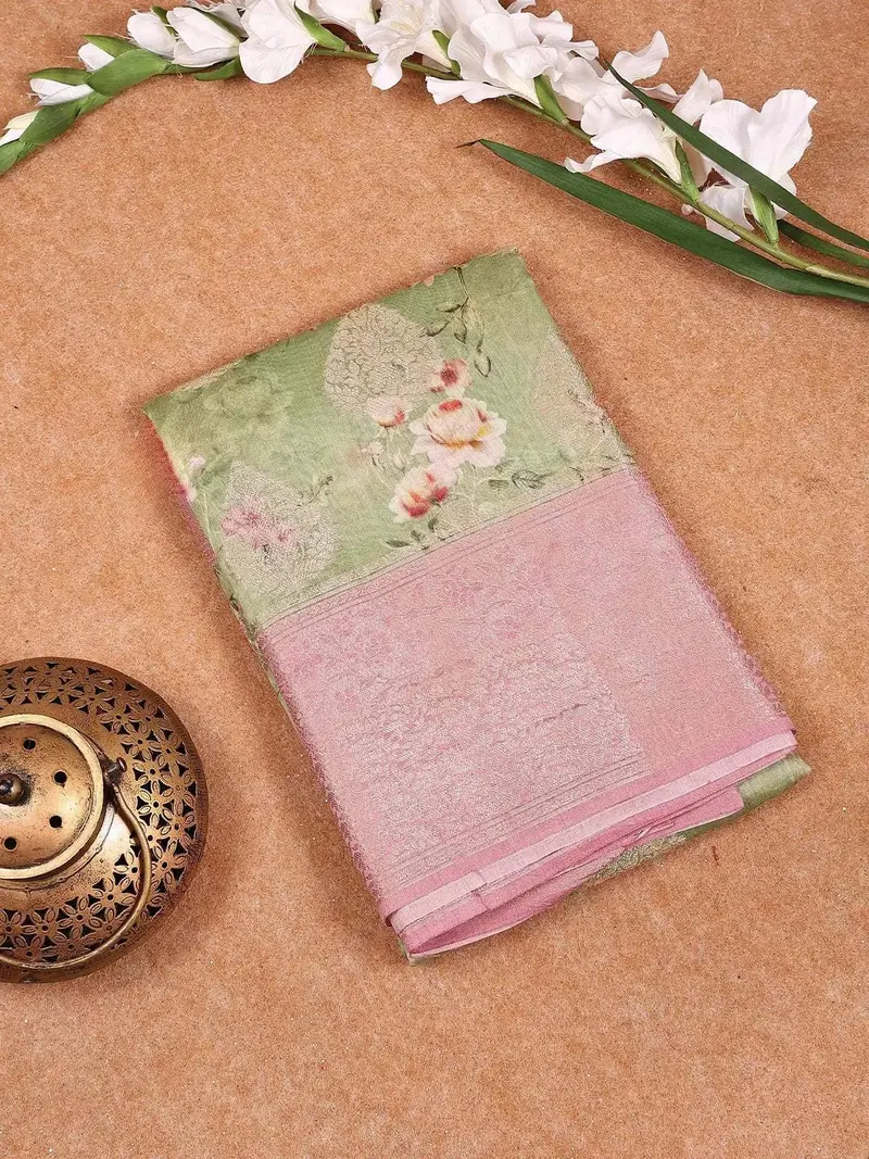 Light Green Banarasi Saree With Flower Design On The Body With Contrast Border 1