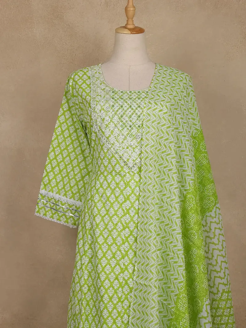 Light Green Floral Design Cotton Salwar Suit With Dupatta 2