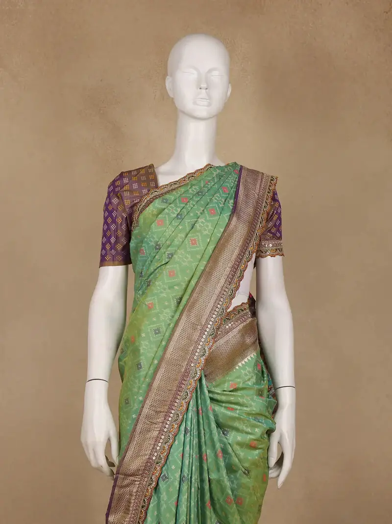 Light Green Geometric Diamond Designed Silk Saree 2