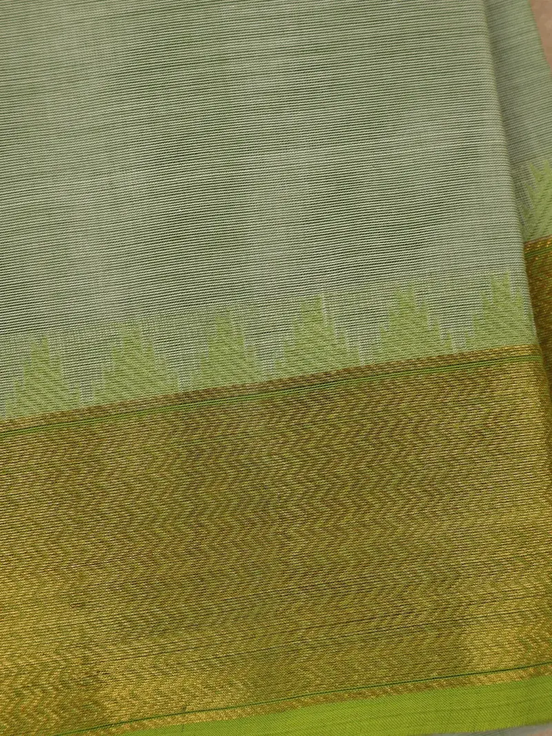 Light Green Solid Cotton Saree With Zari Border 2