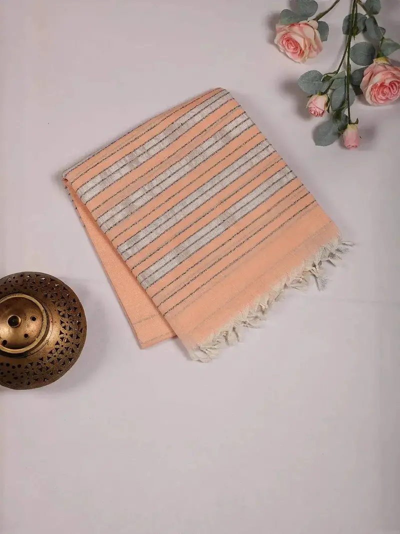 Light Orange Cotton Saree With Jute Design On The Body And Without Border 2