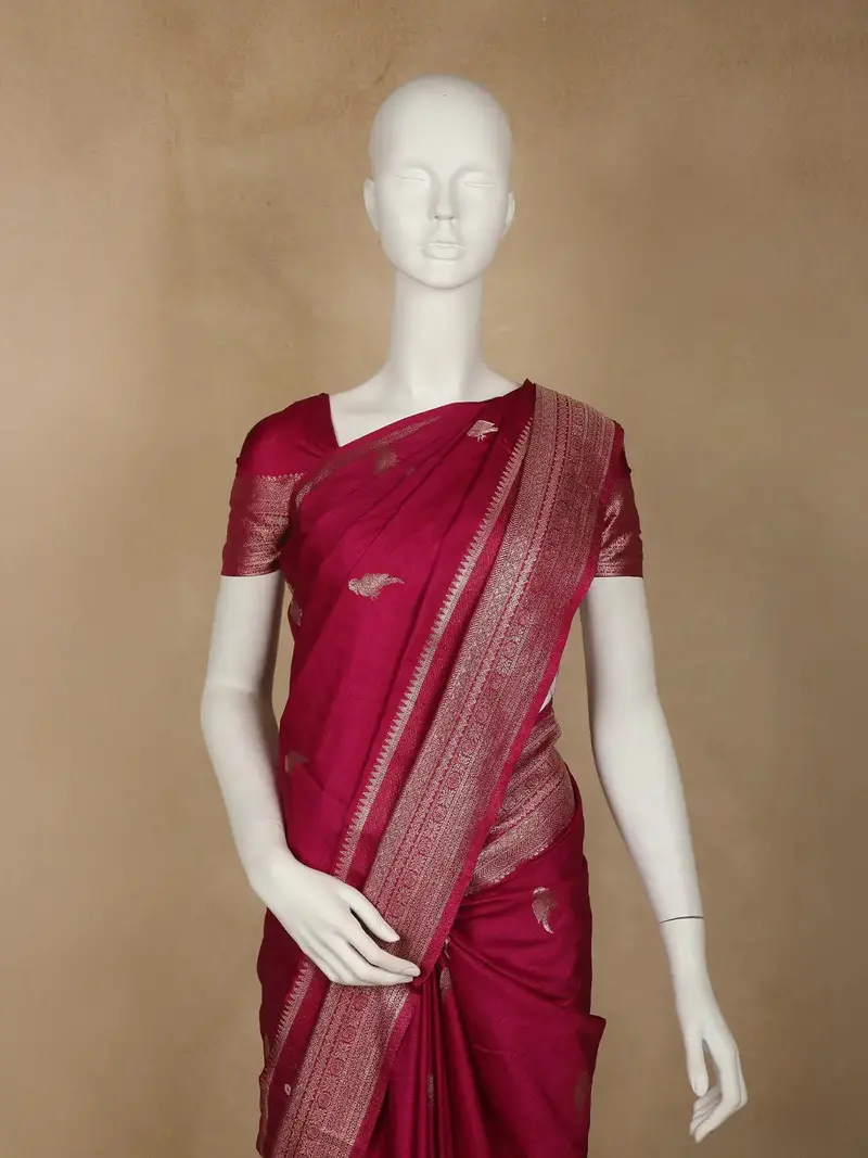 Magenta Bird Design Raw Silk Saree 2
