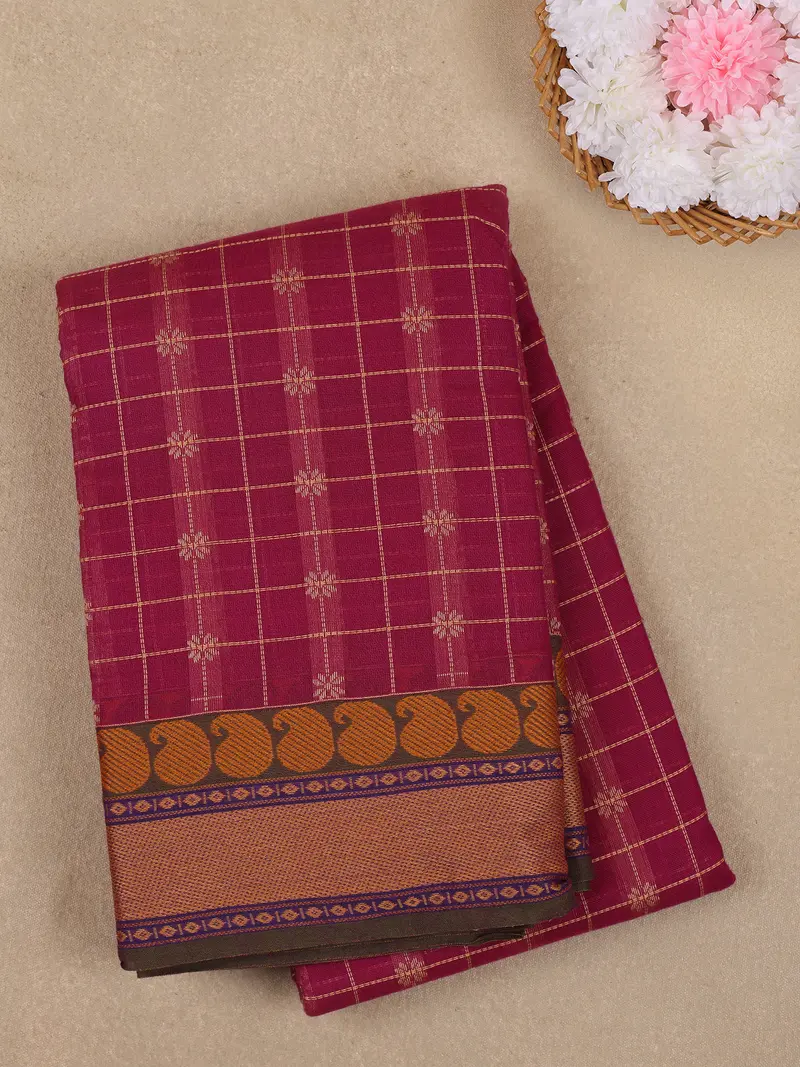 Magenta Checks Design Cotton Saree With Contrast Paisley Border 1