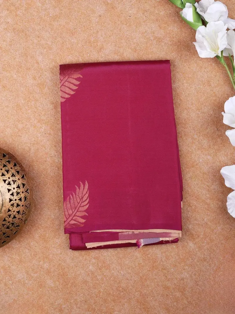 Magenta Pure Kanchipuram Bridal Silk Saree With Leaf Motif On The Body Without Border 1
