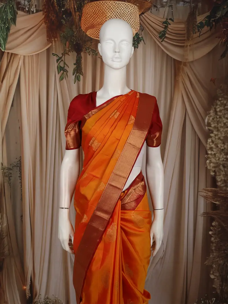 Mango Yellow Paisley Butta Zari Woven Design Pure Kanchipuram Silk Saree With Contrast Zari Border 2