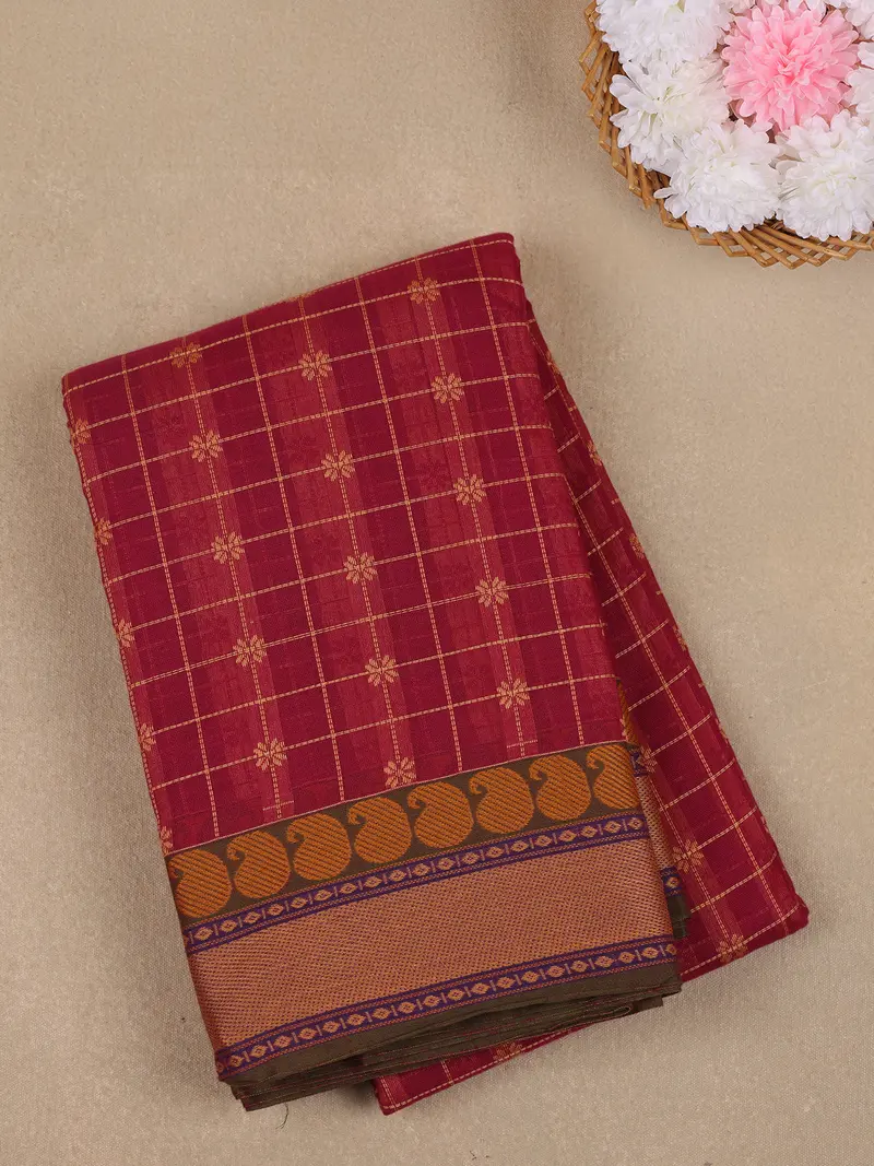 Maroon Checks Design Pure Cotton Saree With Paisley Border 1