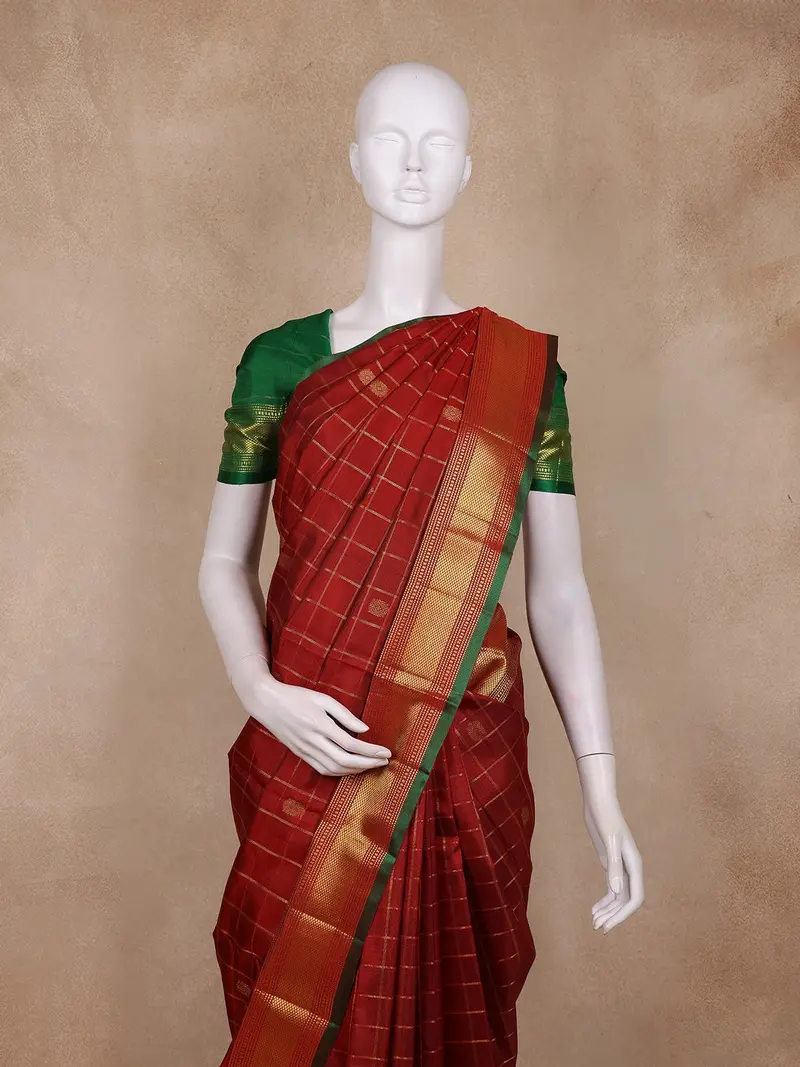 Maroon Checks Woven Pure Kanchipuram Silk Saree With Zari Border 2