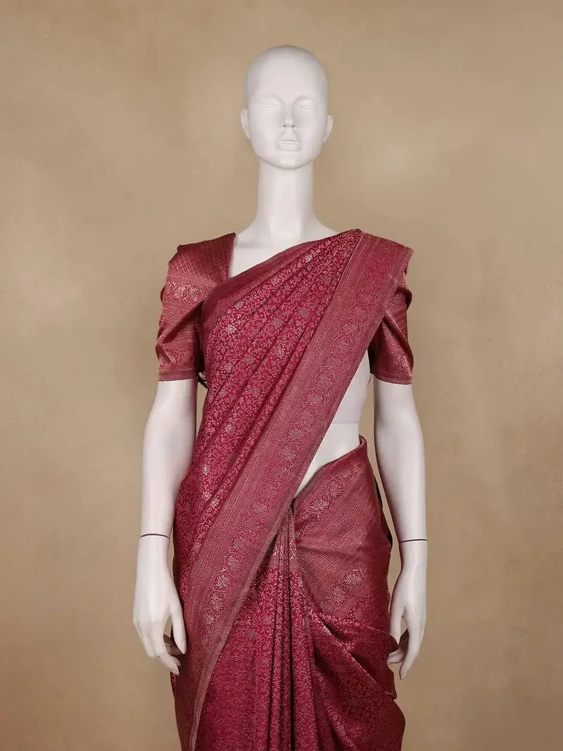 Maroon Floral Jaal Woven Pure Kanchipuram Silk Saree With Zari Border 2