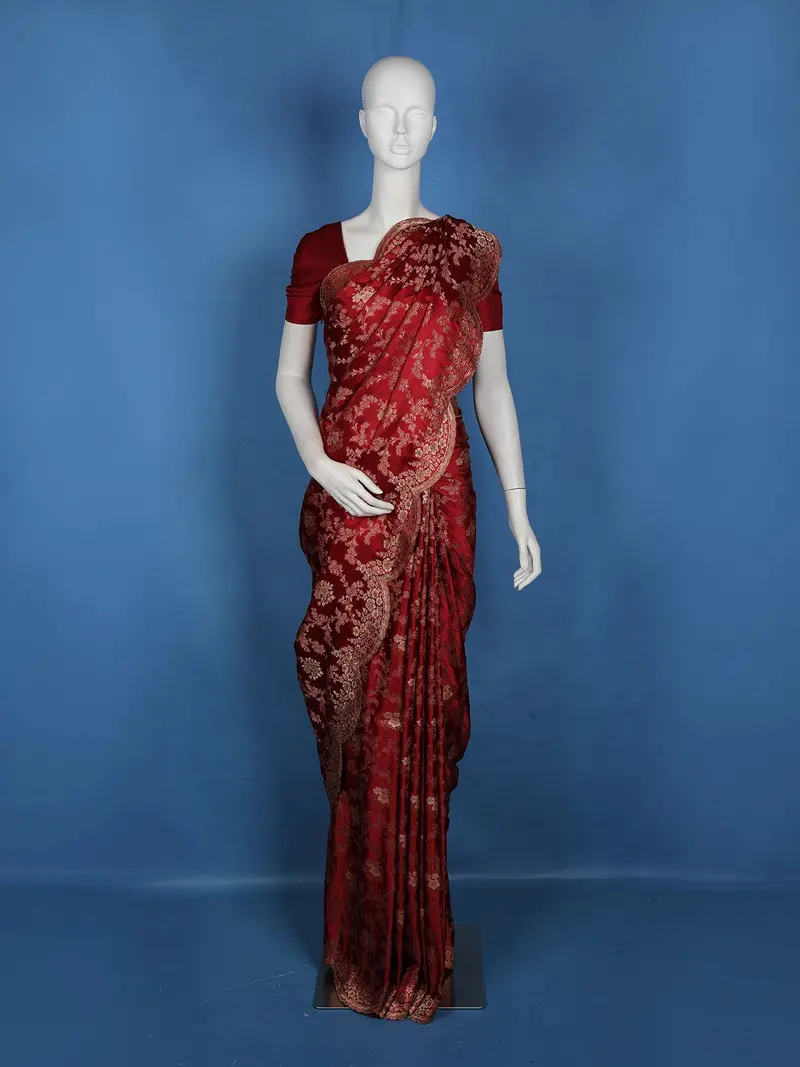 Maroon Floral Woven Banarasi Silk Saree With Scallop Border 1