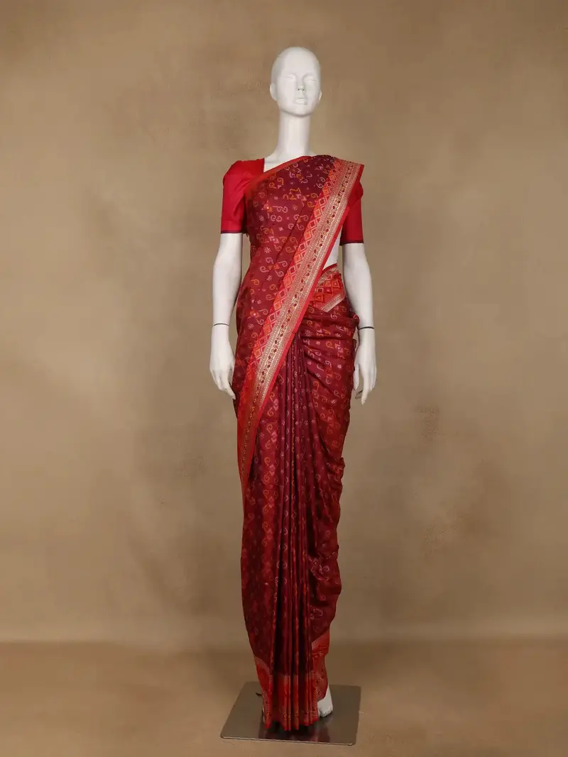 Maroon Geometric Motif Pattern Silk Saree 1