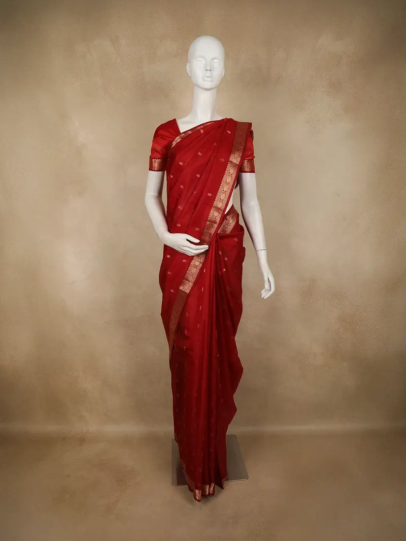 Maroon Paisley Butta Woven Design Pure Kanchipuram Silk Saree With Zari Border 1