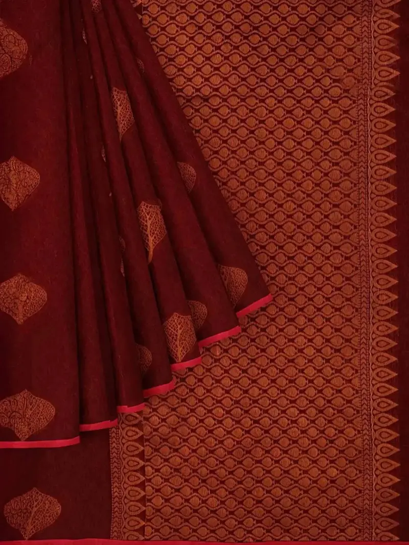 Maroon Silk Cotton Saree With Design Prints On The Body And Without Border 1