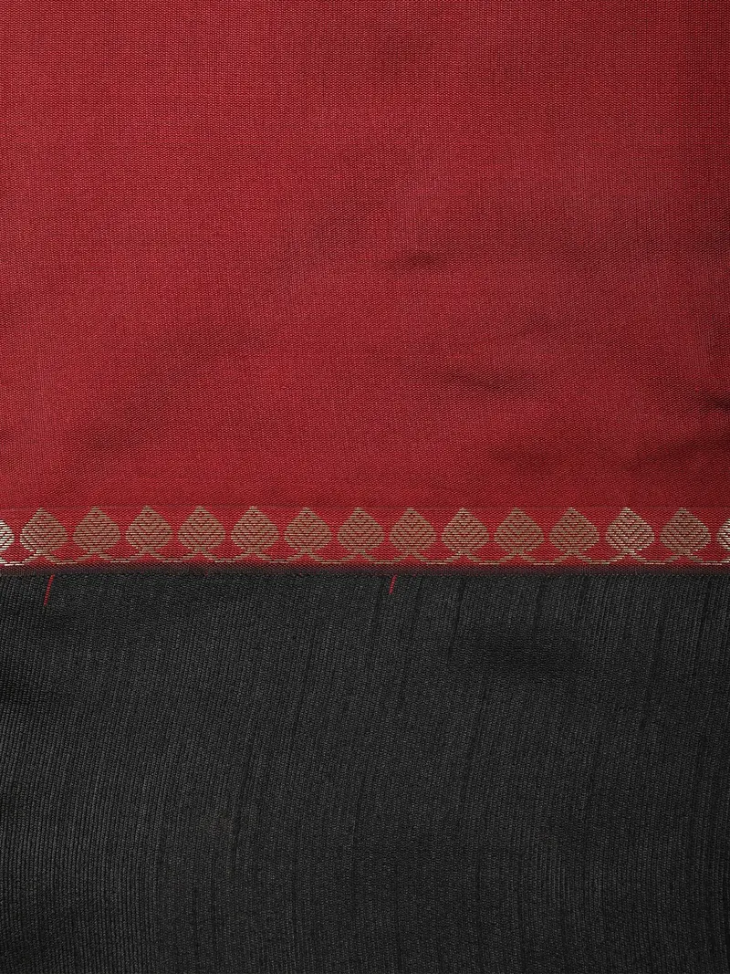 Maroon Solid Design Soft Silk Fancy Wear Saree With Contrast Border 2