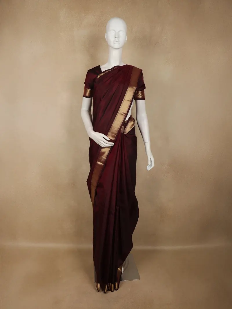 Maroon Solid Woven Design Pure Kanchipuram Silk Saree With Zari Border 1