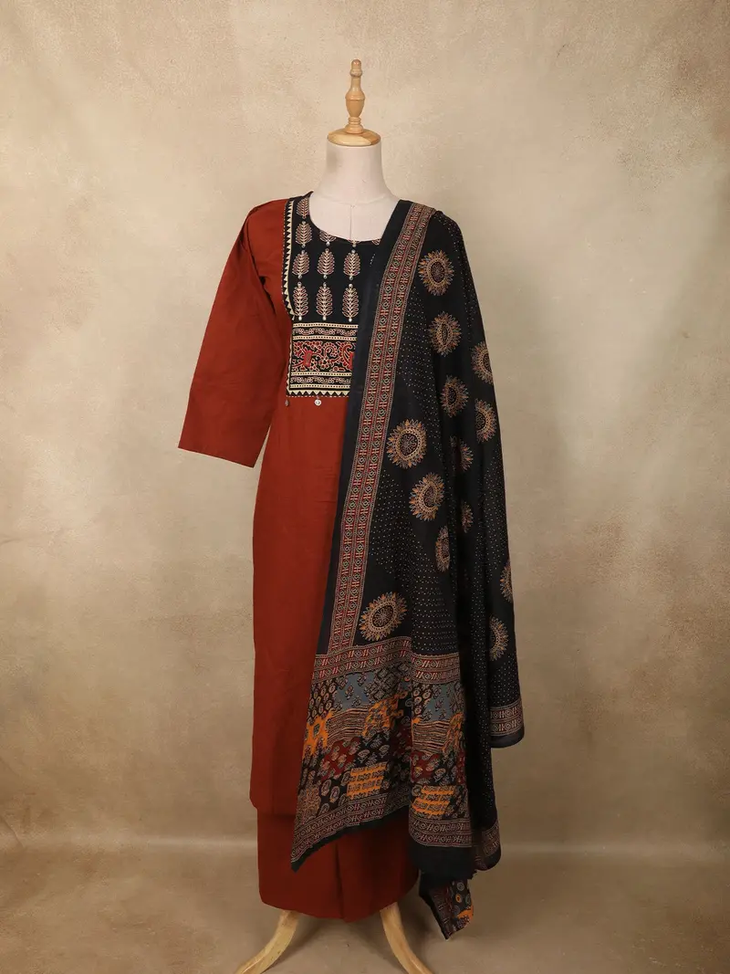 Maroon Traditional Leaf Printed Design Cotton Palazzo Suit With Dupatta 1