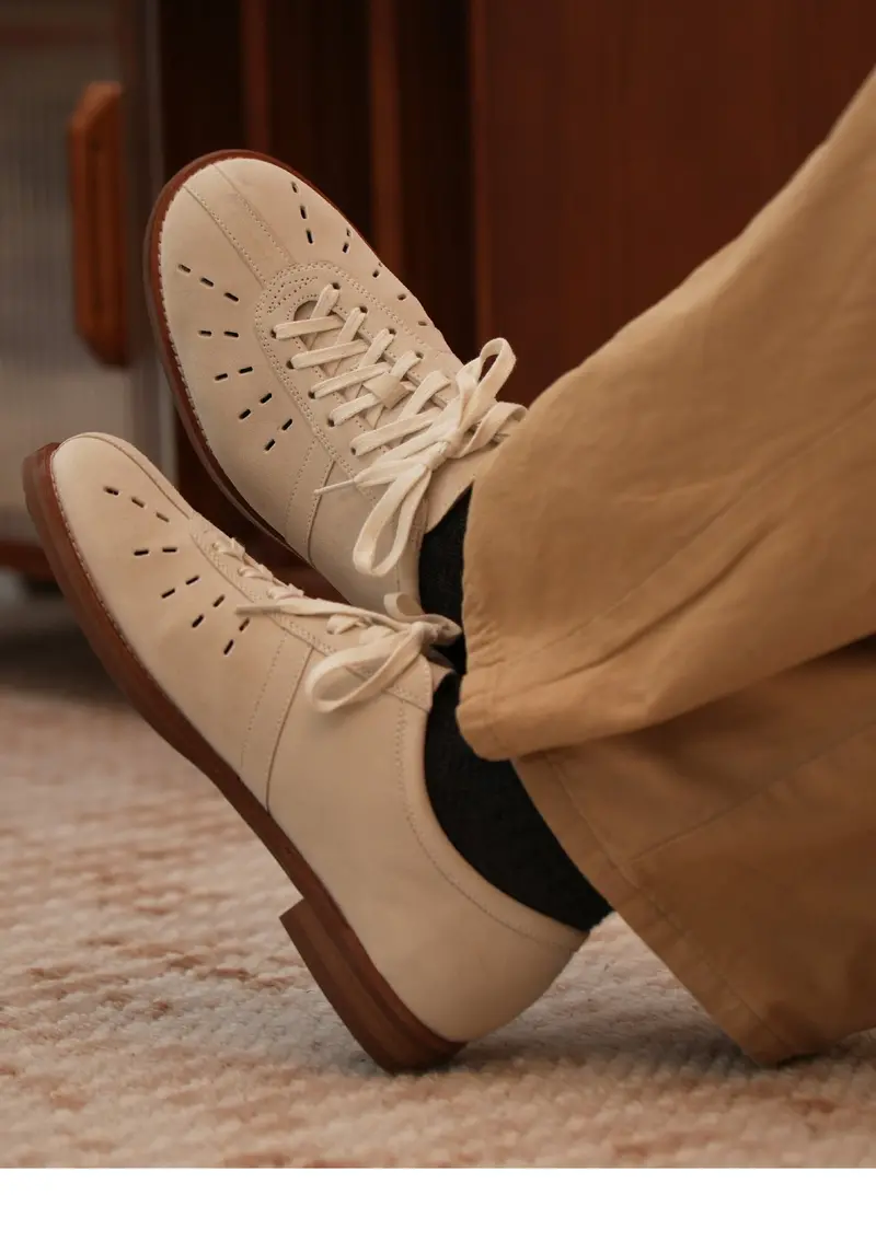 Men's Carved Casual Shoes Comfortable Suit Shoes 3