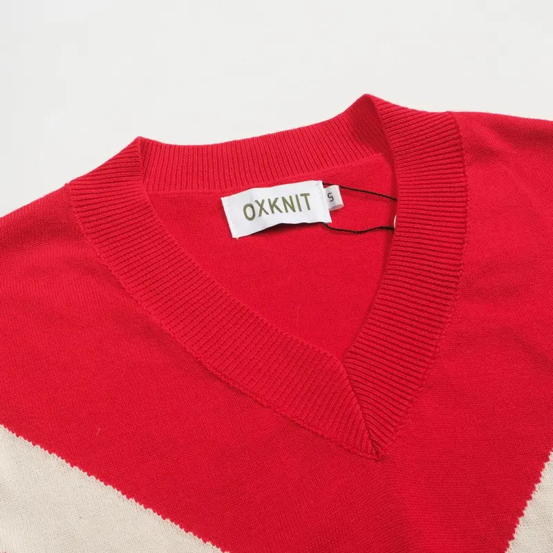 Men's Red Diamond Checked V-Neck Knitwear 4
