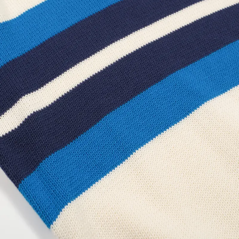 Men's White Fashionable Artistic Striped Knitwear 5