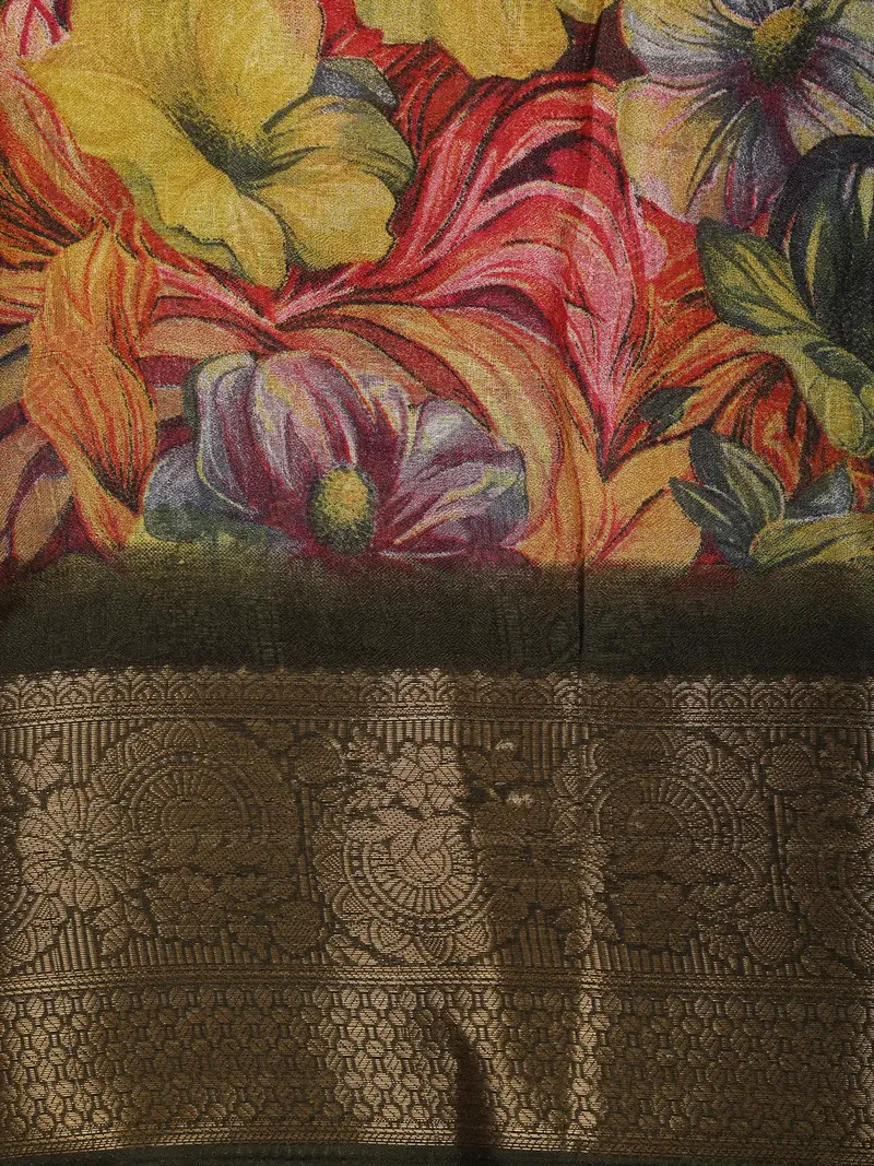 Multicolor Floral Printed Design Crepe Silk Casual Wear Saree With Contrast Zari Border 2