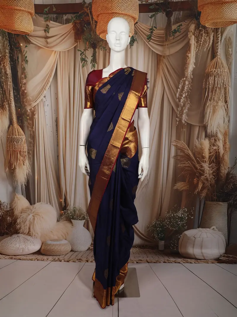 Navy Blue Butta Zari Woven Design Pure Kanchipuram Silk Saree With Contrast Border 1