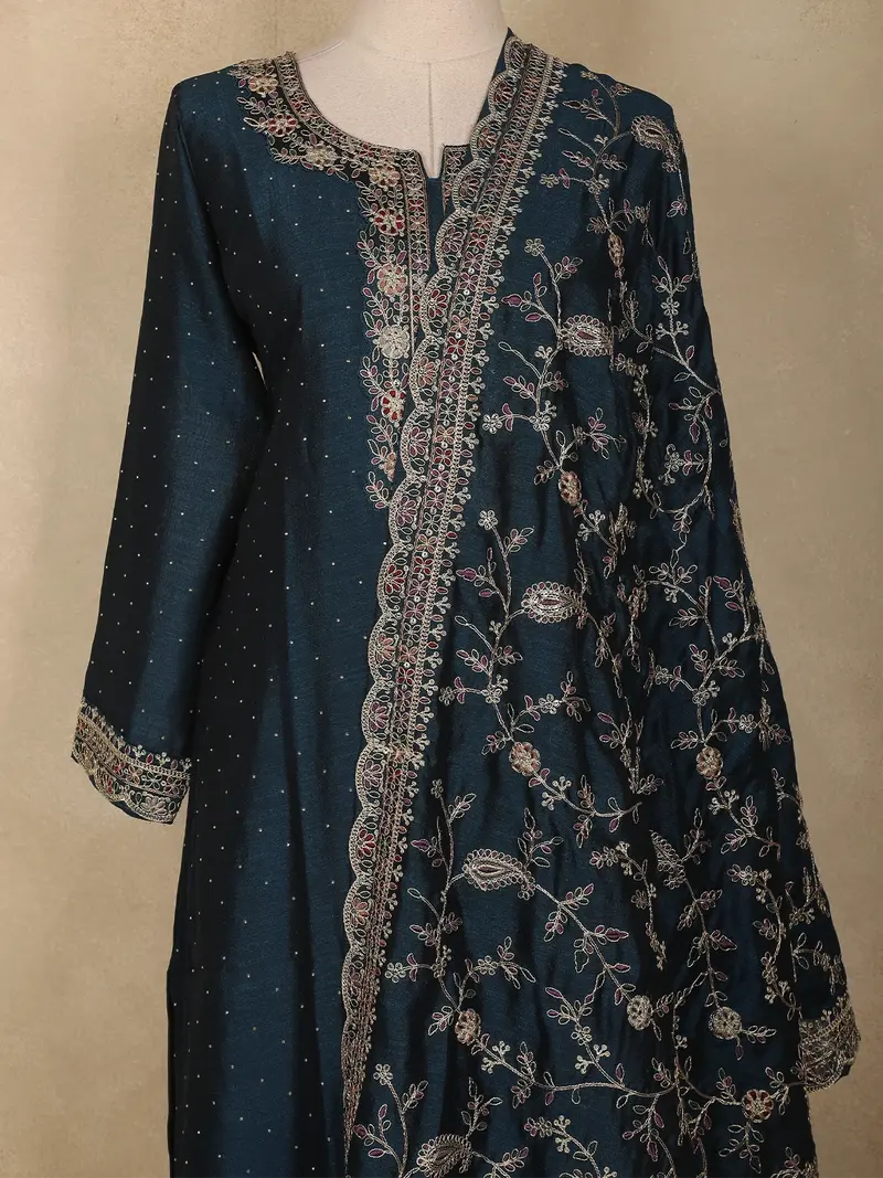 Navy Blue Flora Embroidered Design Georgette Straight Cut Salwar Suit 2