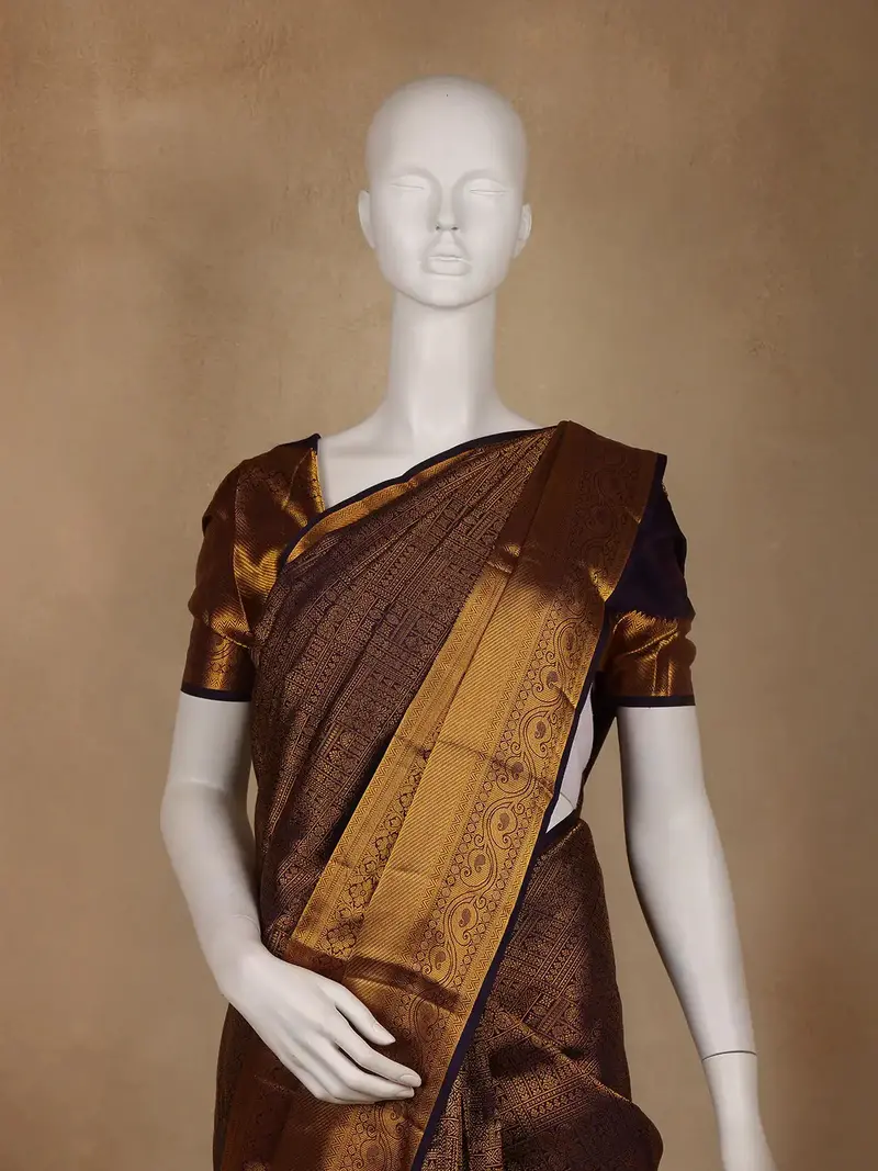 Navy Blue Floral And Geometric Motifs Woven Pure Kanchipuram Silk Saree 2