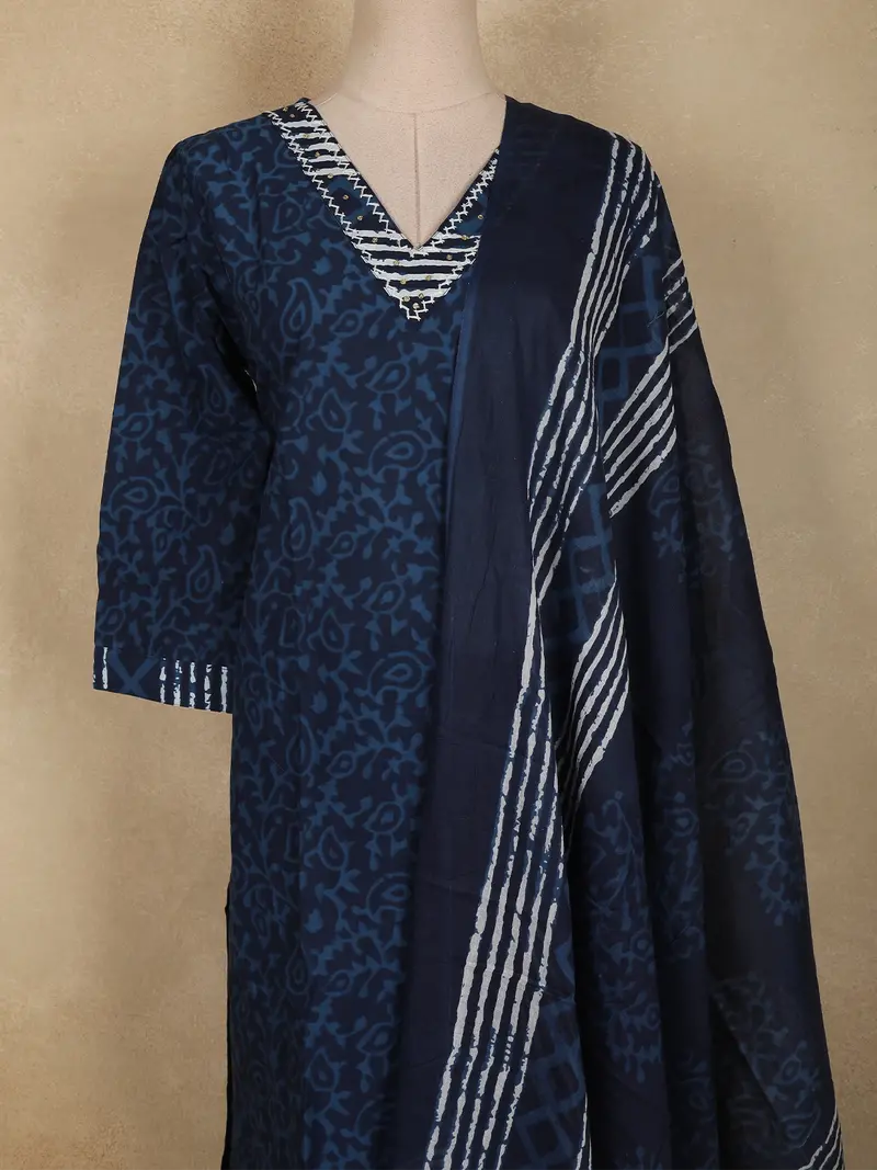 Navy Blue Floral Printed Design Cotton Straight Cut Salwar Suit With Dupatta 2