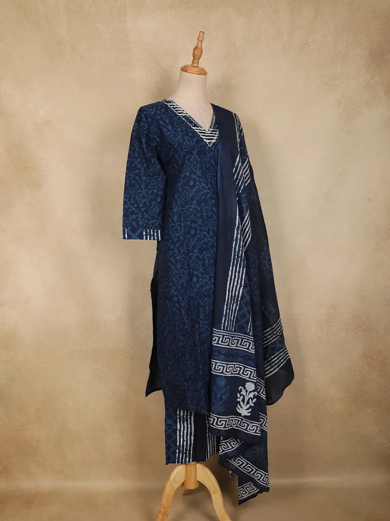 Navy Blue Floral Printed Design Cotton Straight Cut Salwar Suit With Dupatta 4