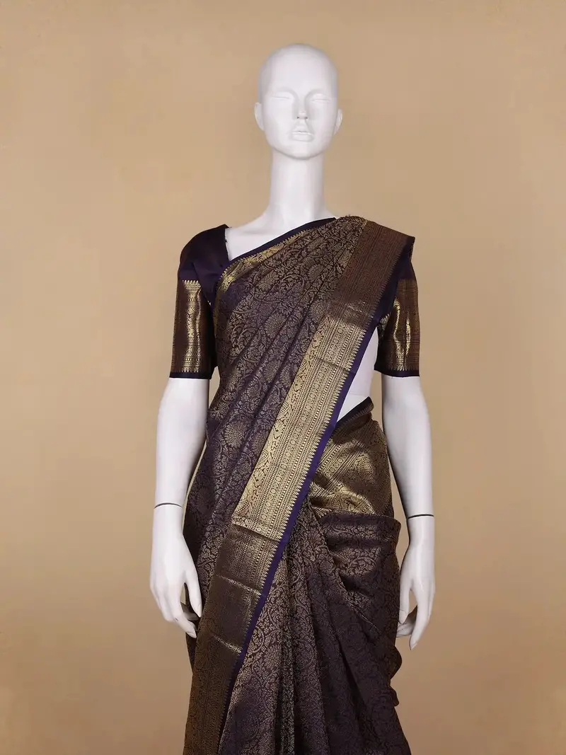 Navy Blue Floral Woven Pure Kanchipuram Silk Saree With Zari Border 2