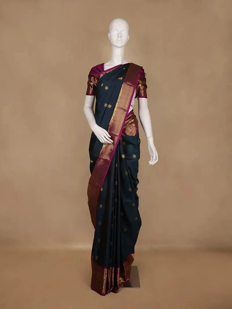 Navy Blue Peacock Woven Pure Kanchipuram Silk Saree With Contrast Border 1