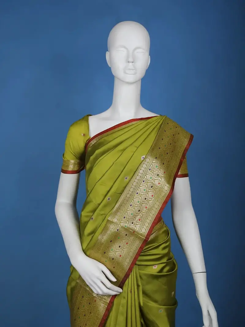 Olive Green Diamond Designed Soft Silk Saree 2