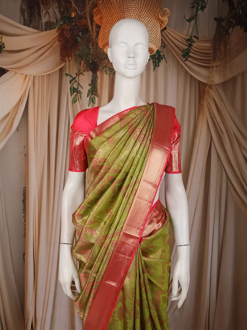 Olive Green Floral Woven Pure Kanchipuram Silk Saree With Contrast Rose Pink Zari Border 2