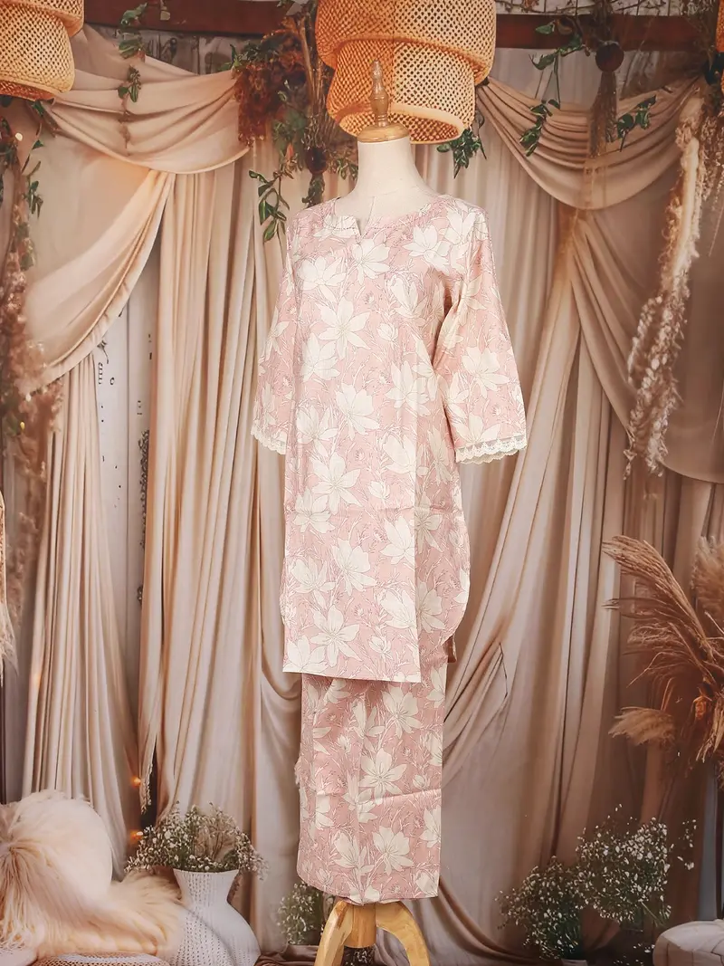 Onion Pink Floral Design Printed Cotton Salwar Suit 3