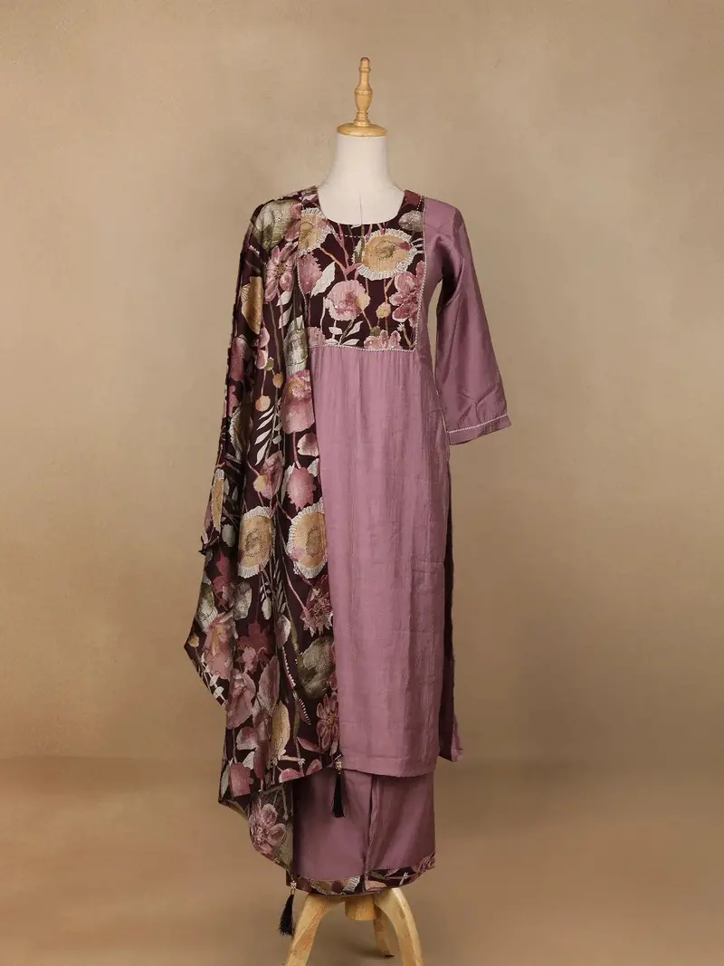 Onion Pink Floral Designed Salwar Suit 1
