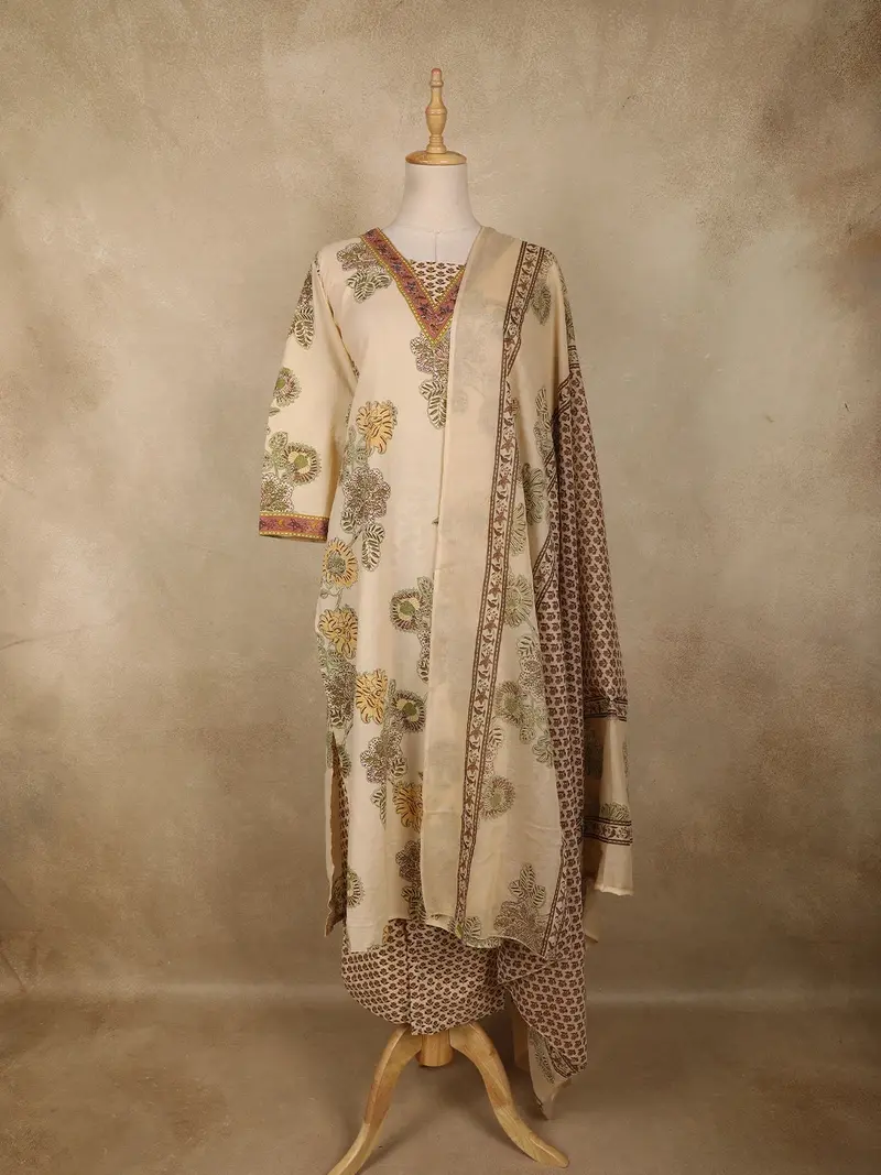 Onion Pink Floral Printed Design Cotton Straight Cut Salwar Suit With Dupatta 1