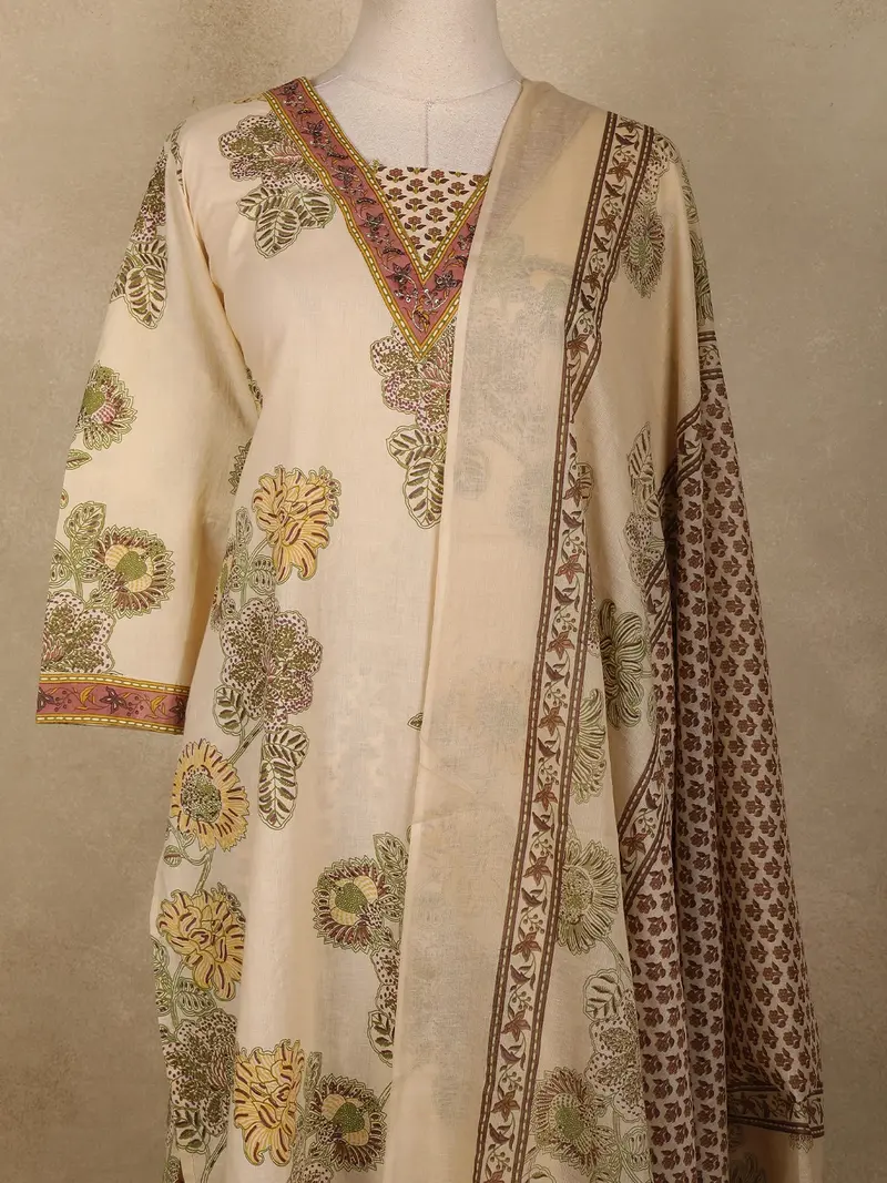 Onion Pink Floral Printed Design Cotton Straight Cut Salwar Suit With Dupatta 2