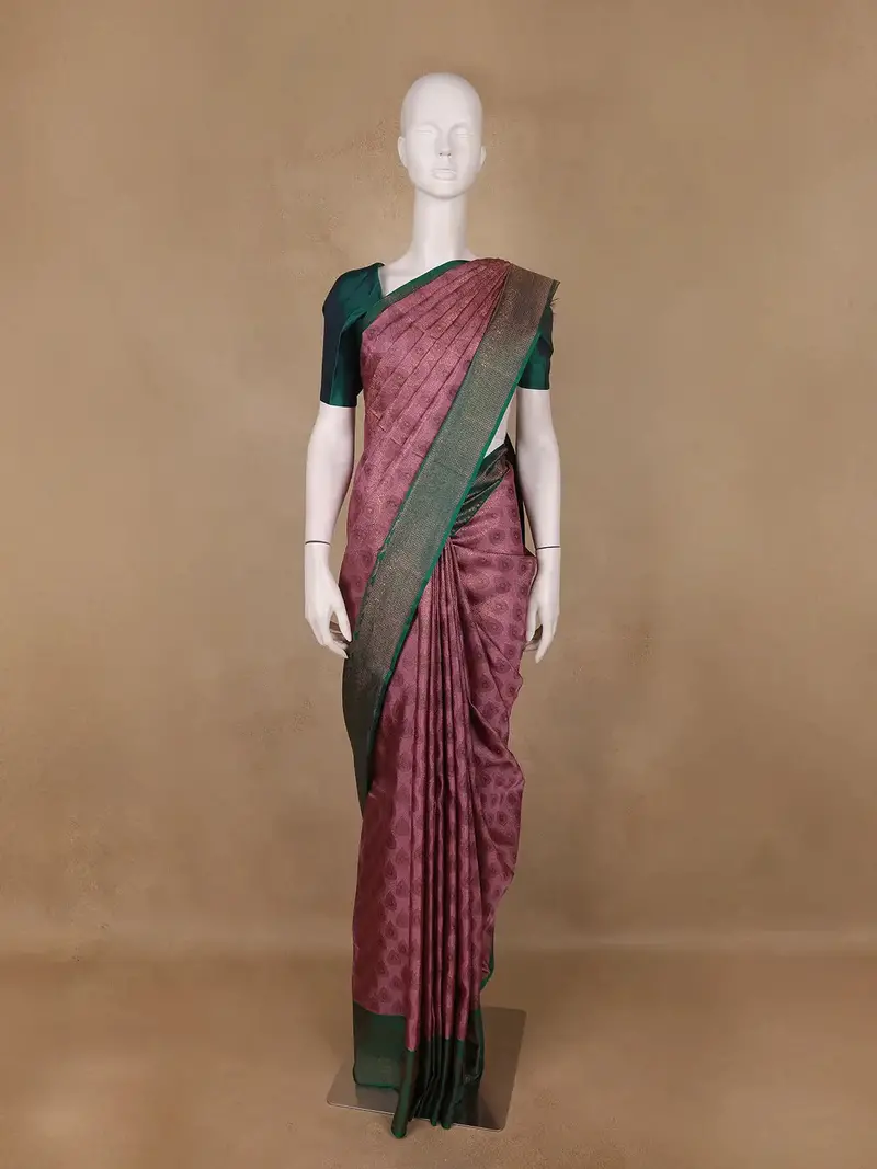 Onion Pink Paisley Woven Kanchipuram Silk Saree 1