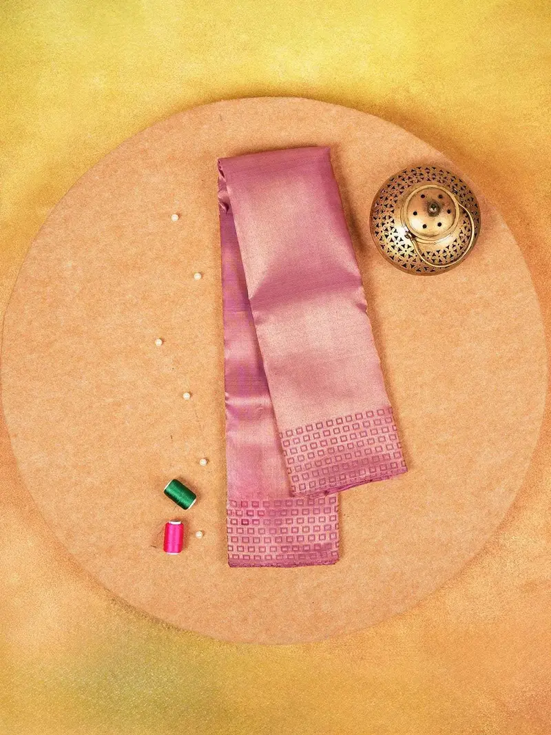 Onion Pink Pure Kanchipuram Silk Saree With Twill Pattern On The Body And With Designed Border 1