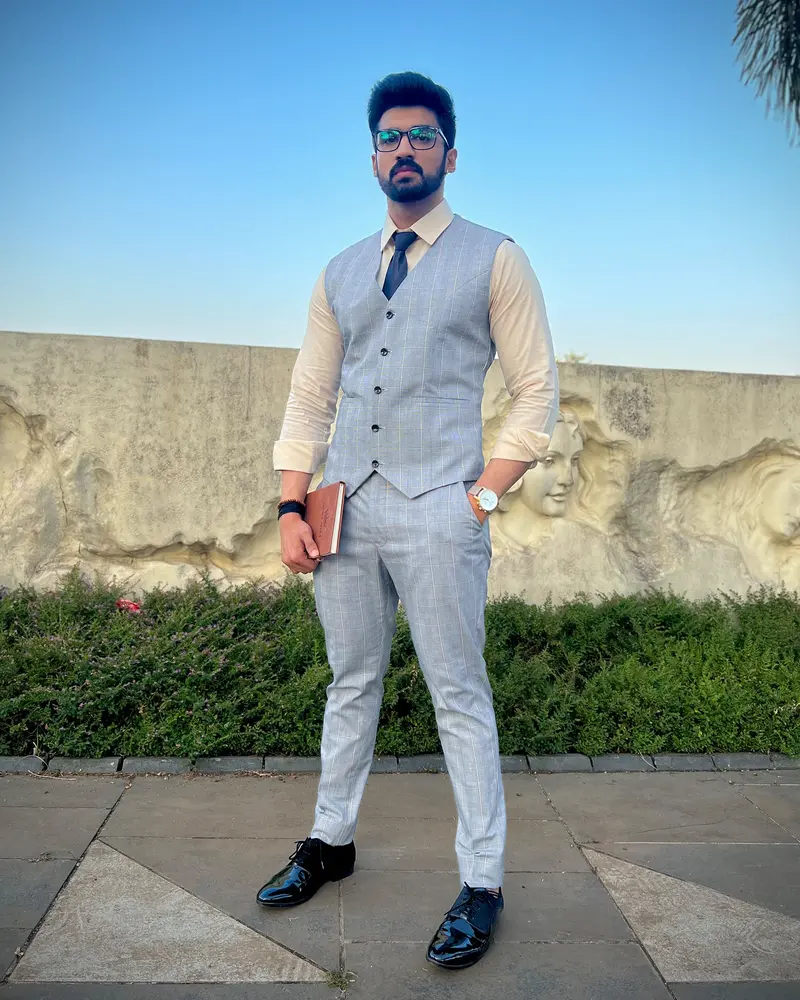 Oslo Gray Windowpane Waistcoat 7