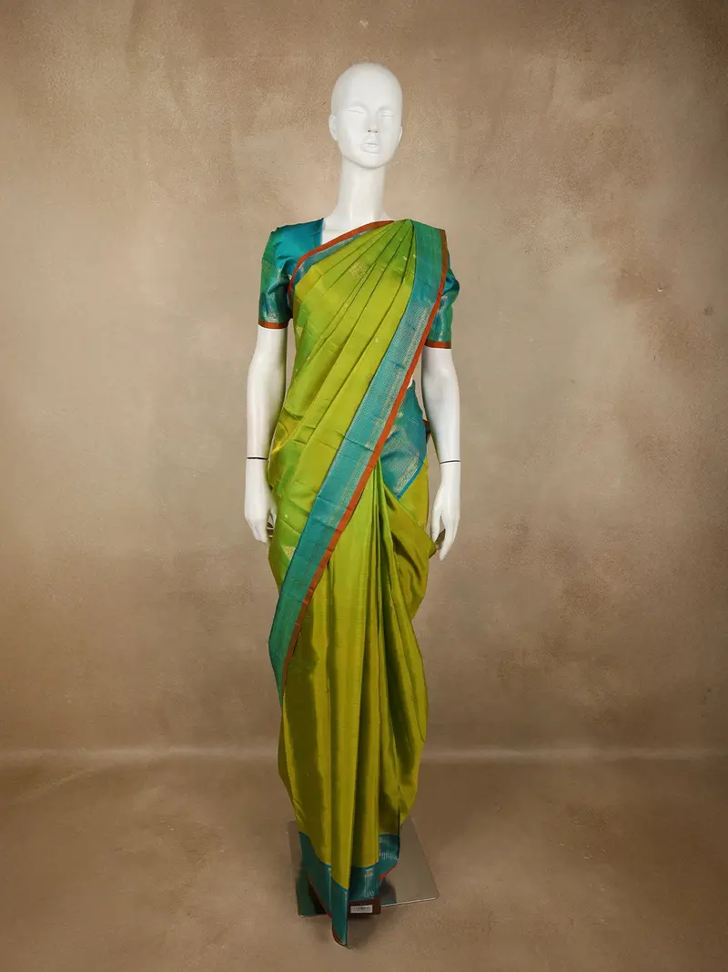 Parrot Green Butta Zari Woven Design Pure Kanchipuram Silk Saree With Zari Border 1