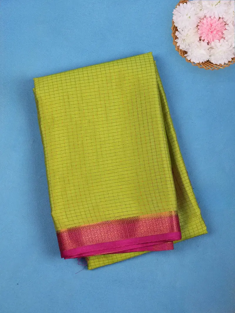 Parrot Green Checked Mysore Silk Saree With Pink Zari Border 1